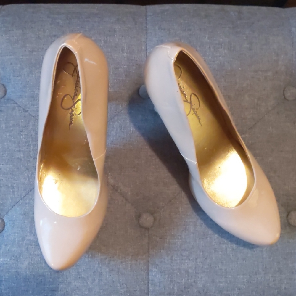 Cream Jessica Simpson Pumps